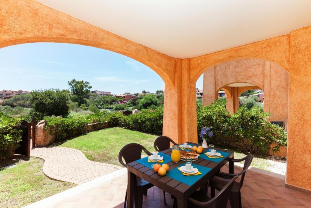 Villa Le Perle Di Golfo Aranci Exterior foto