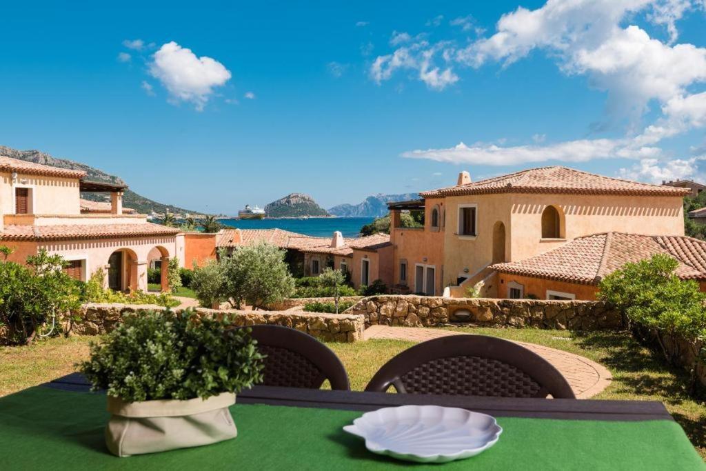 Villa Le Perle Di Golfo Aranci Exterior foto