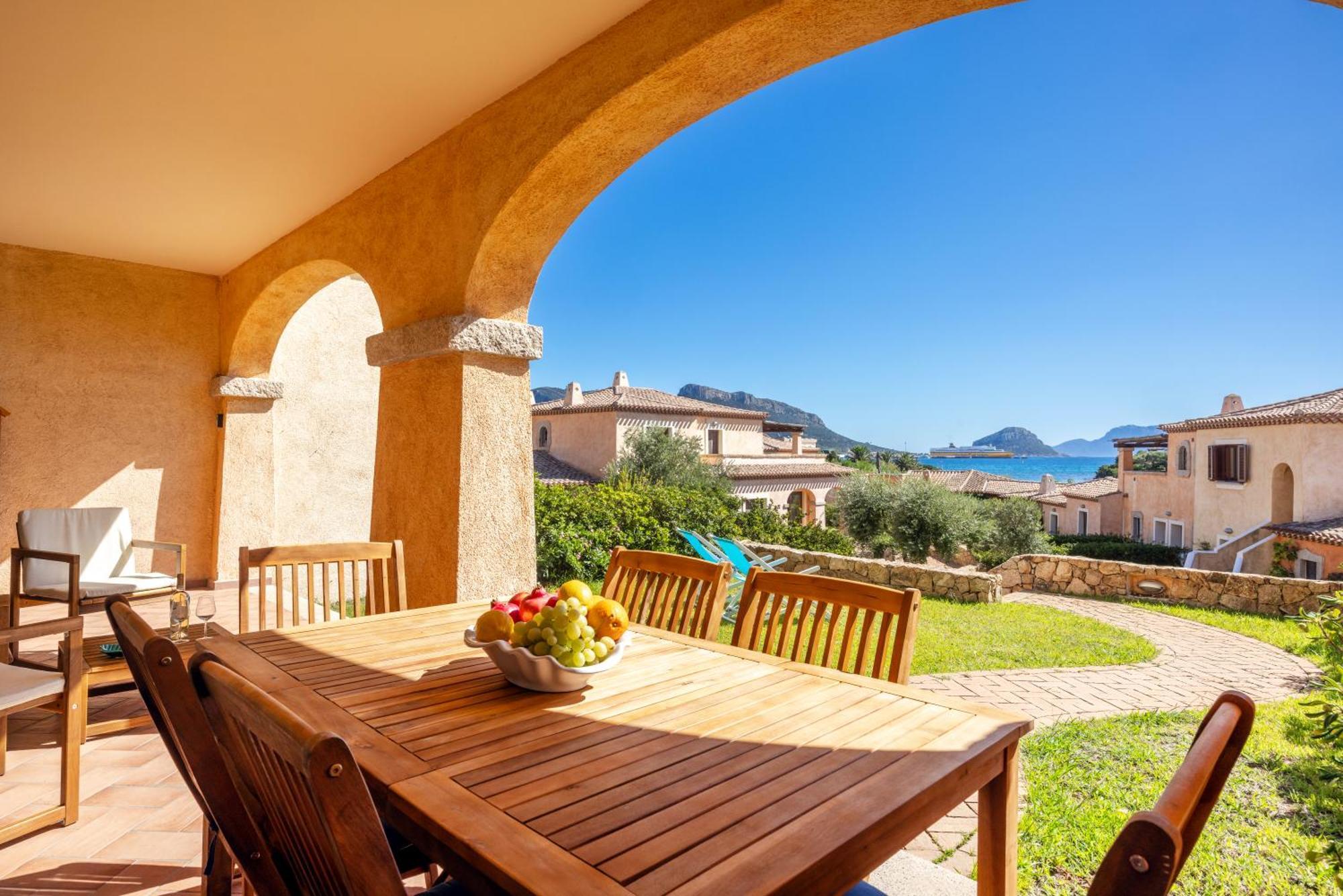 Villa Le Perle Di Golfo Aranci Exterior foto